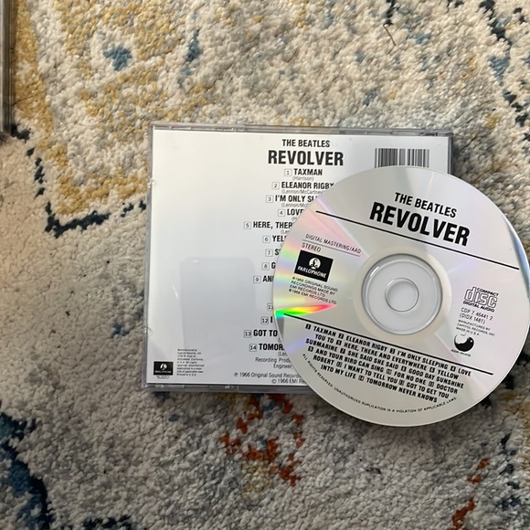 Beatles Revolver cd - Picture 3 of 3